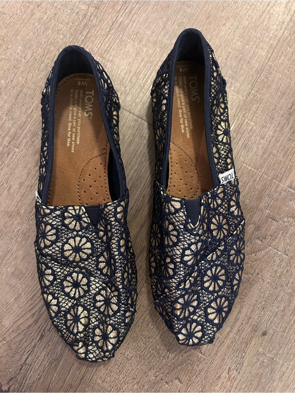 TOMS Alpargata Classic Slip-On Flats Womens Size 8 Navy Floral Glitter